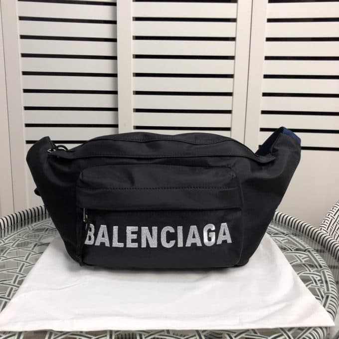 バレンシアガバッグコピー 定番人気2021新品 BALENCIAGA 男女兼用 ウエストポーチ