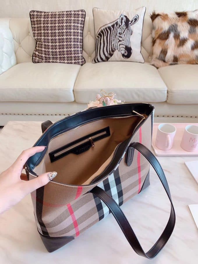 2019新作超売れ筋バーバリー(BURBERRY)☆レディース トートバッグコピー☆効果抜群♪視線を独り占める!! - 画像 (8)