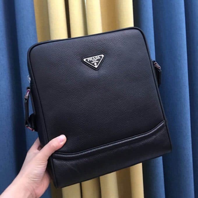 プラダバッグコピー 大人気2021新品 PRADA メンズ ショルダーバッグ