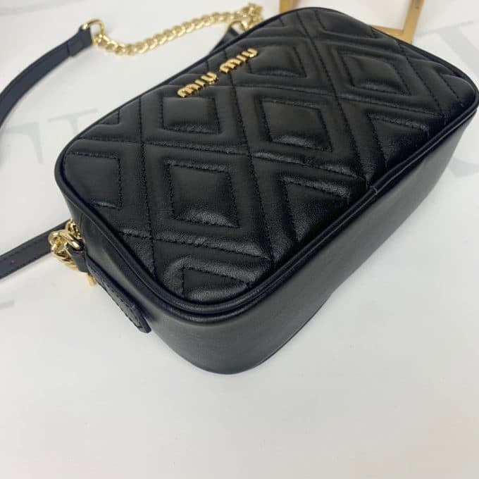 2019秋冬高品質ミュウミュウ(MIUMIU)☆ ショルダーバッグコピー☆気持ちの良い触り心地♪相性抜群！ - 画像 (5)