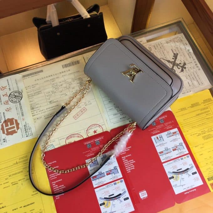 ルイヴィトンバッグコピー 2020新品注目度NO.1 Louis Vuitton レディース ショルダーバッグ - 画像 (3)