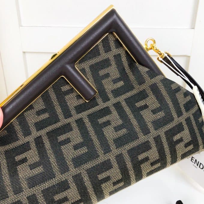 フェンディバッグコピー 2022新品注目度NO.1 FENDI レディース ショルダーバッグ - 画像 (4)