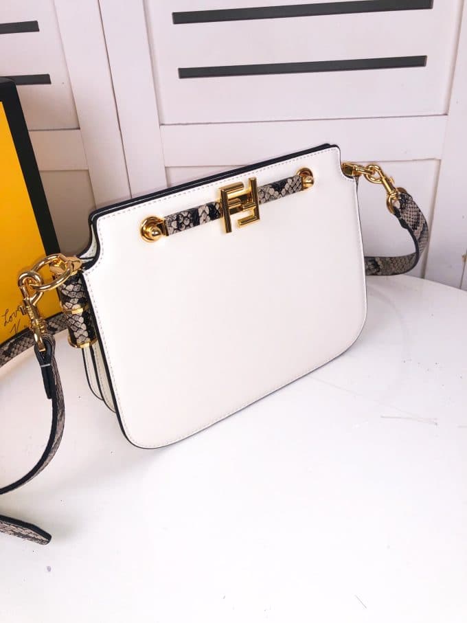フェンディバッグコピー 大人気2022新品 FENDI レディース ショルダーバッグ - 画像 (3)