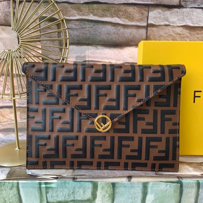 フェンディバッグコピー 2021新品注目度NO.1 FENDI 男女兼用 セカンドバッグ