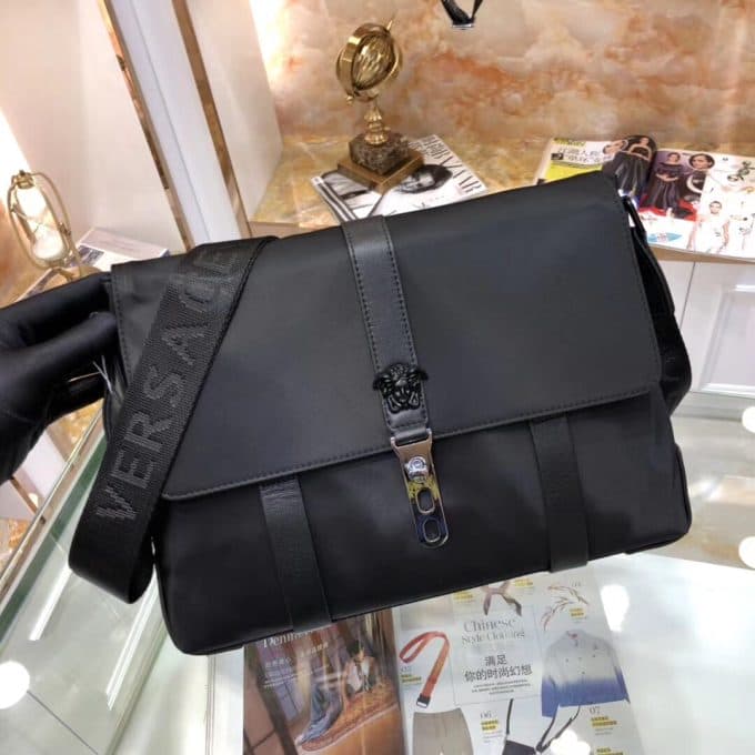 ヴェルサーチェバッグコピー 定番人気2021新品 VERSACE メンズ ショルダーバッグ