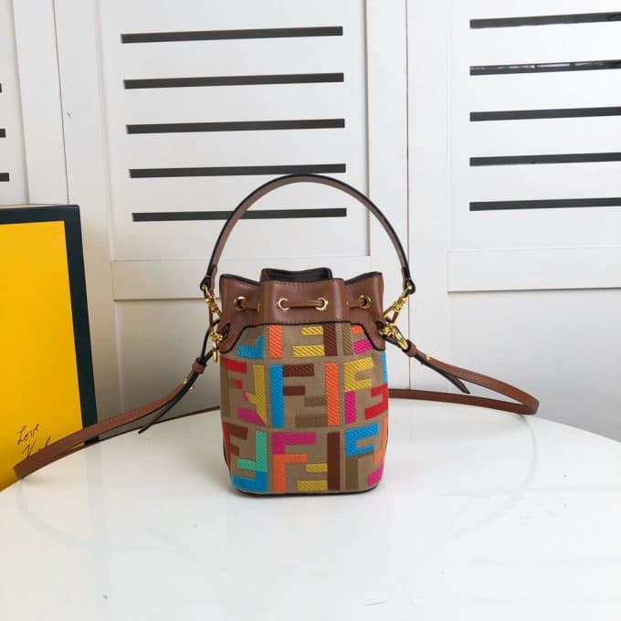 フェンディバッグコピー 2022新品注目度NO.1 FENDI レディース バケツバッグ - 画像 (2)