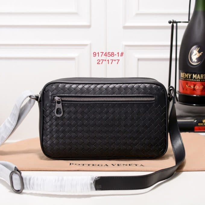 ボッテガヴェネタバッグコピー 2021新品注目度NO.1 Bottega Veneta メンズ ショルダーバッグ