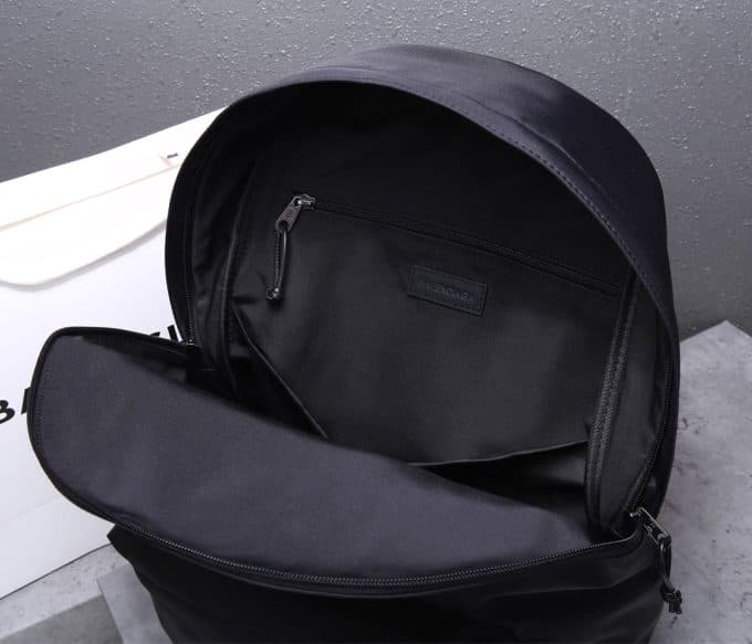 バレンシアガバッグコピー 定番人気2021新品 BALENCIAGA メンズ バックパック - 画像 (8)