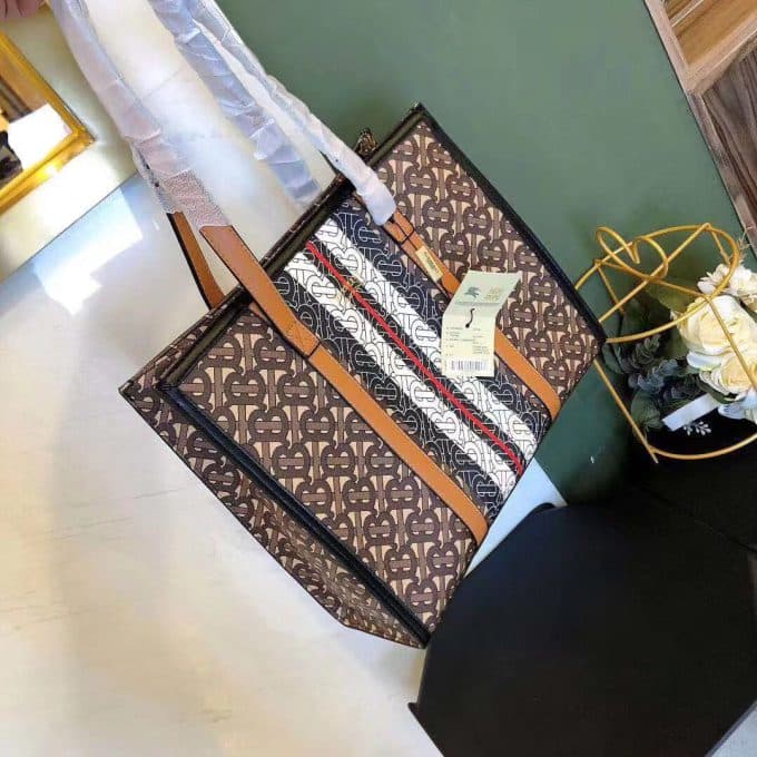 2019秋冬大人気バーバリー(BURBERRY)☆レディース トートバッグコピー☆絶品定番商品!今から活躍!絶賛発売中！♪♪ - 画像 (3)