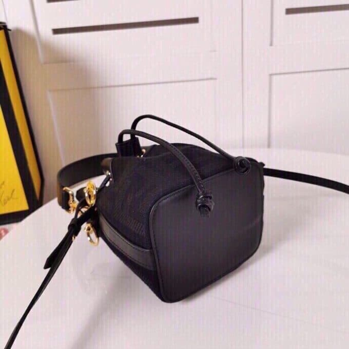 フェンディバッグコピー 定番人気2022新品 FENDI レディース バケツバッグ - 画像 (4)