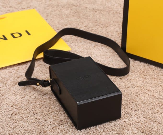 フェンディバッグコピー 定番人気2022新品 FENDI 男女兼用 携帯 電話 バッグ - 画像 (8)