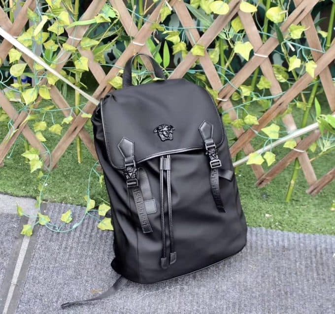 ヴェルサーチェバッグコピー 2021新品注目度NO.1 VERSACE メンズ バックパック