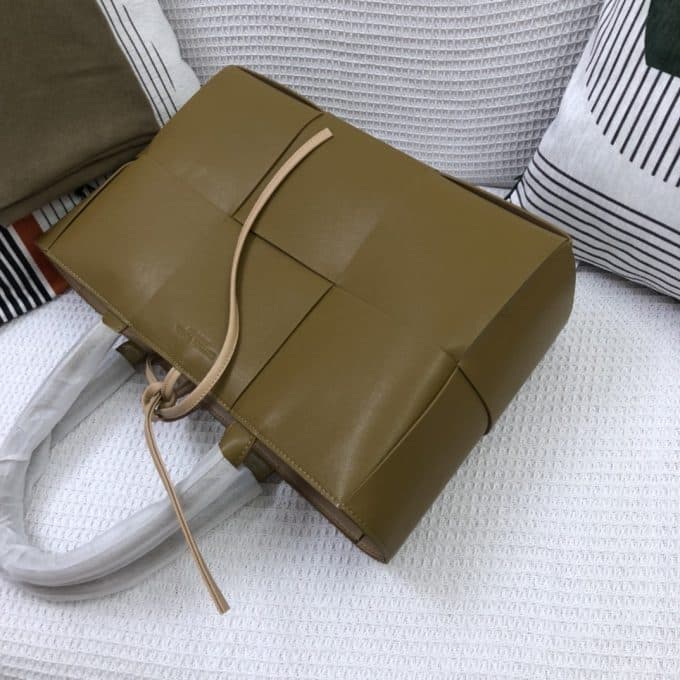 ボッテガヴェネタバッグコピー 定番人気2021新品 Bottega Veneta メンズ トートバッグ - 画像 (5)