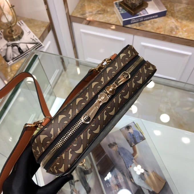 バーバリーバッグコピー 定番人気2021新品 BURBERRY メンズ ショルダーバッグ - 画像 (4)
