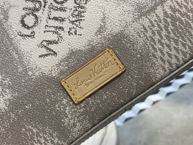 人気高級ルイヴィトンバッグコピー 2021新品注目度NO.1 Louis Vuitton メンズ ショルダーバッグ - 画像 (5)