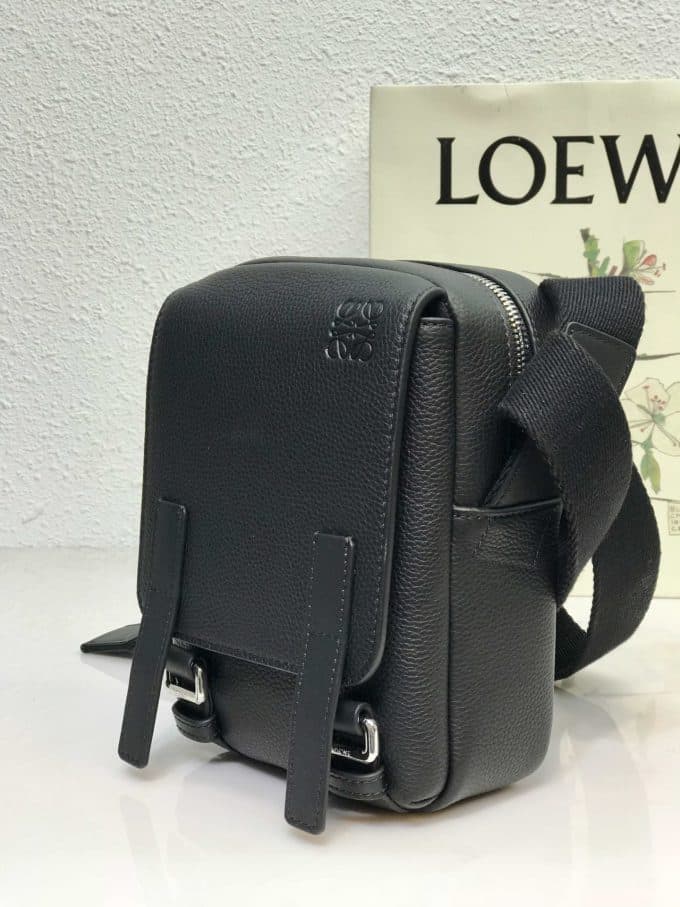 人気高級ロエベバッグコピー 2021新品注目度NO.1 Loeweメンズ ショルダーバッグ - 画像 (3)