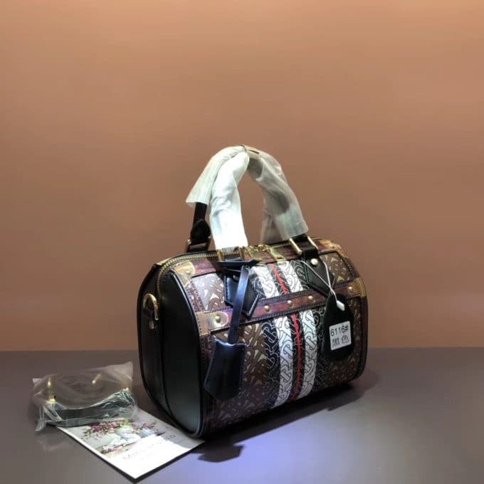 2019新作超売れ筋バーバリー(BURBERRY)☆レディース ハンドバックコピー☆効果抜群♪視線を独り占める!! - 画像 (2)