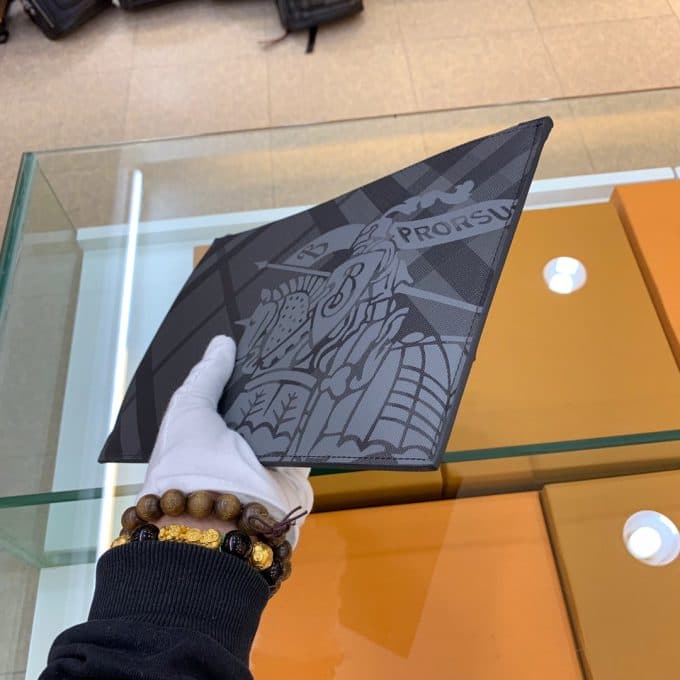 バーバリーバッグコピー 2021新品注目度NO.1 BURBERRY メンズ セカンドバッグ - 画像 (5)