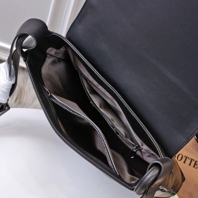 ボッテガヴェネタバッグコピー 大人気2021新品 Bottega Veneta メンズ ショルダーバッグ - 画像 (9)
