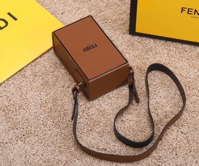 フェンディバッグコピー 定番人気2022新品 FENDI 男女兼用 携帯 電話 バッグ - 画像 (6)