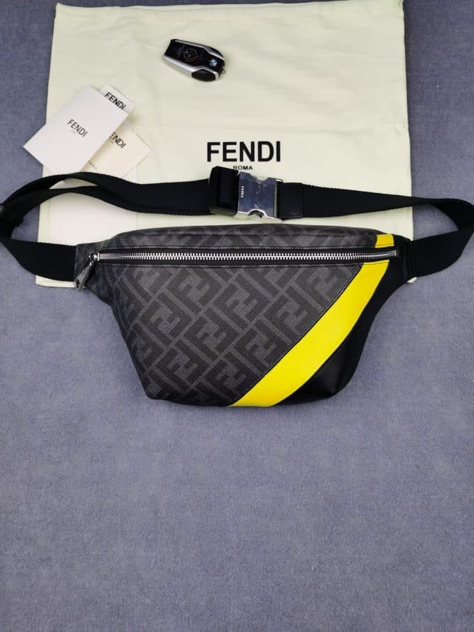フェンディバッグコピー 定番人気2021新品 FENDI メンズ ボディバッグ