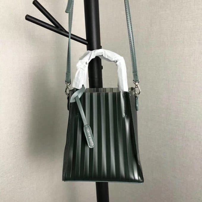 2019秋冬新作☆超売れ筋ミュウミュウ(MIUMIU)☆ ハンドバックコピー☆特別価格にて販売!!今一番流行っている人気アイテム!! - 画像 (4)