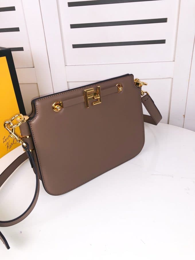 フェンディバッグコピー 定番人気2022新品 FENDI レディース ショルダーバッグ - 画像 (3)