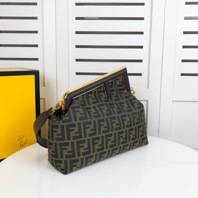 フェンディバッグコピー 大人気2022新品 FENDI レディース ショルダーバッグ - 画像 (2)