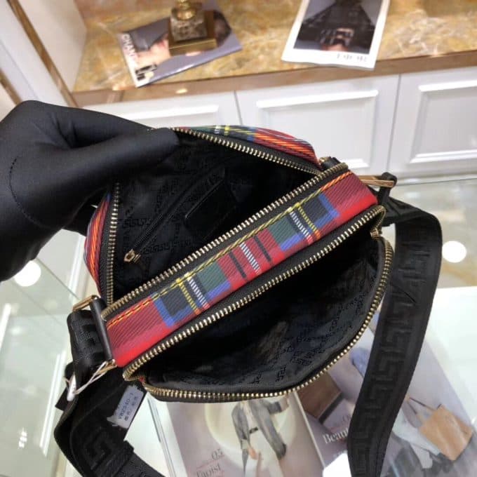 バーバリーバッグコピー 定番人気2021新品 BURBERRY メンズ ショルダーバッグ - 画像 (8)