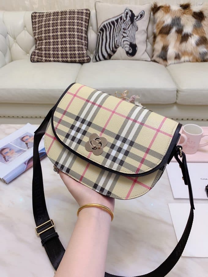 2019大人気爆発バーバリー(BURBERRY)☆レディース ショルダーバッグコピー☆人気商品今流行り欠かせない存在☆★ - 画像 (6)