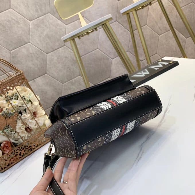 2019秋冬定番商品バーバリー(BURBERRY)☆レディース ハンドバックコピー☆爆発人気商品!数量限定発表★♫♪ - 画像 (8)