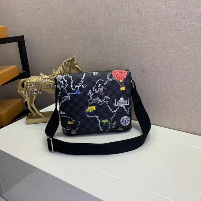 高品質ルイヴィトンバッグコピー 定番人気2021新品 Louis Vuitton メンズ ショルダーバッグ