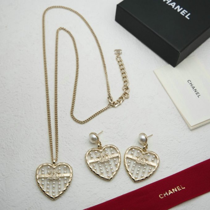 シャネル CHANEL 2025年 ネックレス ピアス イヤリング ジュエリー