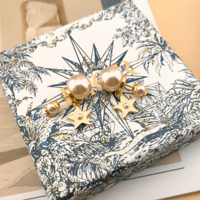 クリスチャンディオール 2025年 トライバル ピアス CHRISTIAN DIOR イヤリング ジュエリー ホワイト レジンパール
