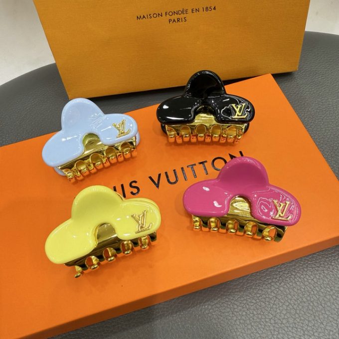 ルイヴィトン 2025年 ヘアピン LOUISVUITTON ヘアクリップ 超可愛い