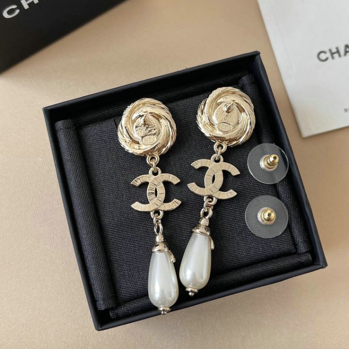 シャネル CHANEL 2025年 ピアス イヤリング ジュエリー