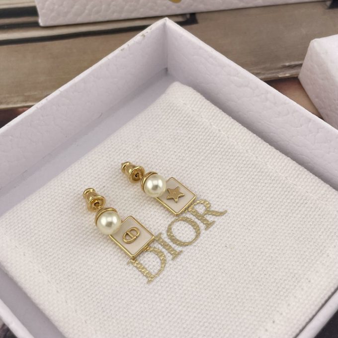 クリスチャンディオール 2025年 ラッキーカード ピアス CHRISTIAN DIOR イヤリング ジュエリー ホワイト レジンパール - 画像 (4)