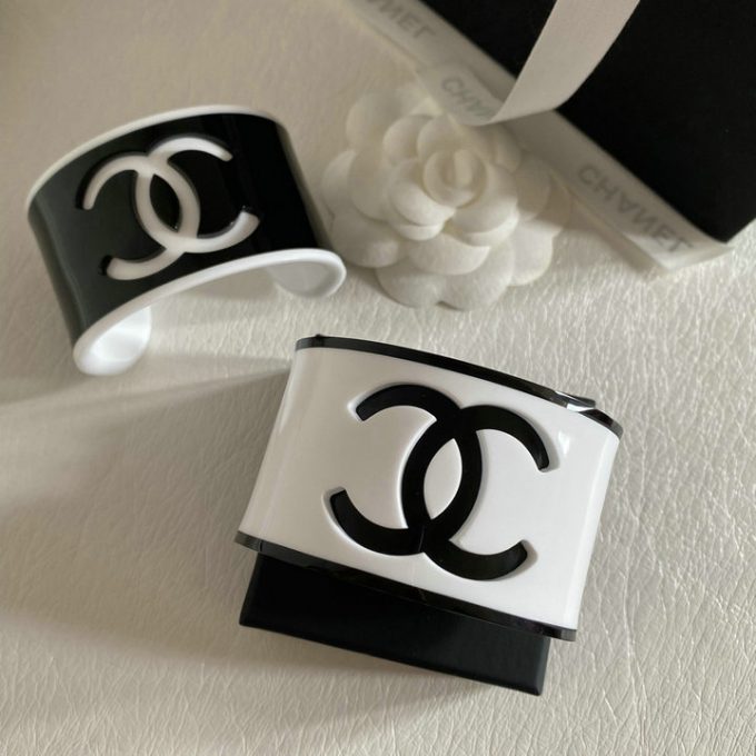 シャネル バングル 2025年 CHANEL ココマーク オープンバングル ブレスレット レディース ジェリー