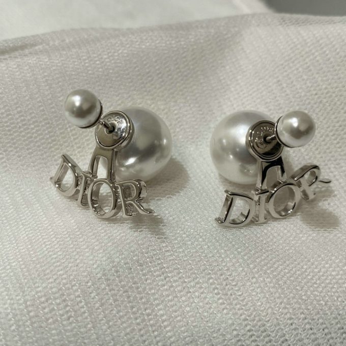 クリスチャンディオール 2025年 トライバル ピアス CHRISTIAN DIOR イヤリング ジュエリー ホワイト レジンパール - 画像 (2)