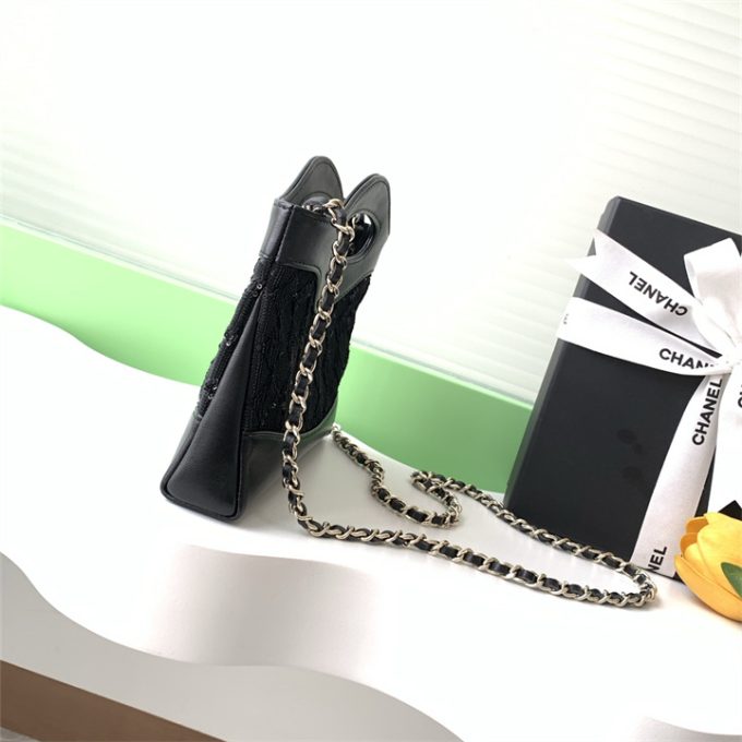 シャネル 2025年 31 スモール ショッピンバッグ CHANEL トートバッグ ハンドバッグ ショルダーバッグ - 画像 (2)