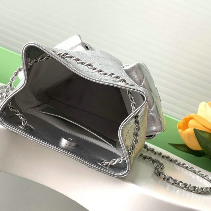 シャネル 2025年 チェーンベルト バックパック CHANEL レディース リュック 2way ショルダーバッグ ラムスキン - 画像 (5)