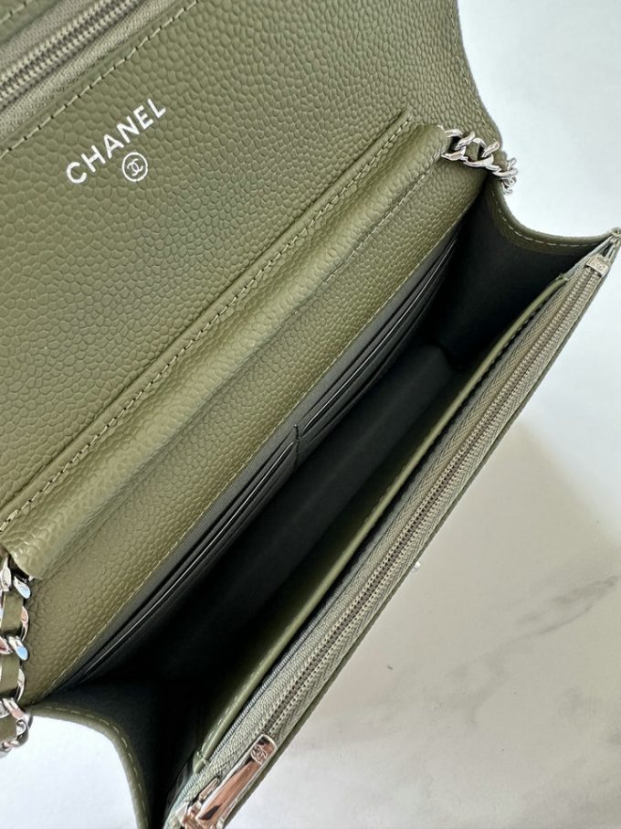 シャネル 2025年 チェーンウォレット CHANEL ミニ フラップバッグ ショルダーバッグ レディース シルバー金具 - 画像 (4)