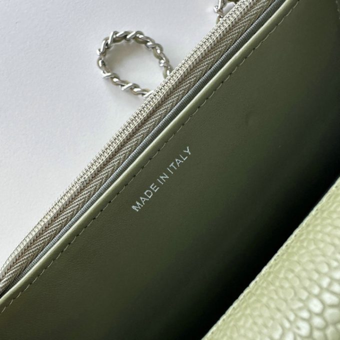 シャネル 2025年 チェーンウォレット CHANEL ミニ フラップバッグ ショルダーバッグ レディース シルバー金具 - 画像 (6)