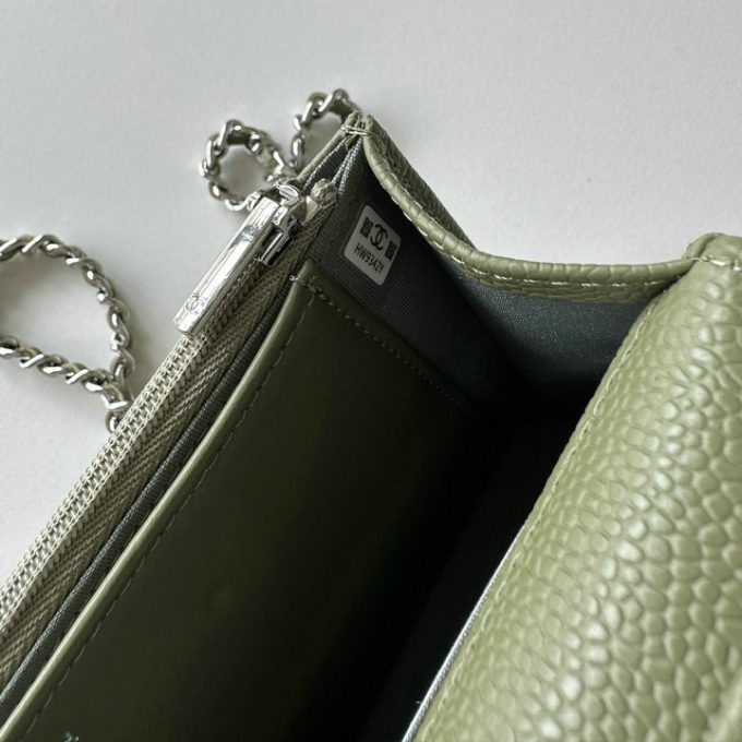 シャネル 2025年 チェーンウォレット CHANEL ミニ フラップバッグ ショルダーバッグ レディース シルバー金具 - 画像 (7)