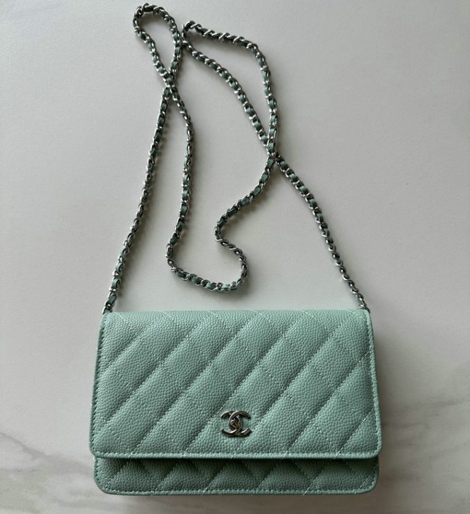 シャネル 2025年 チェーンウォレット CHANEL ミニ フラップバッグ ショルダーバッグ レディース シルバー金具