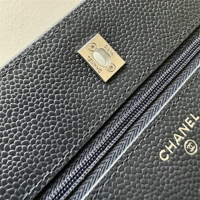 シャネル 2025年 チェーンウォレット CHANEL ミニ フラップバッグ ショルダーバッグ レディース シルバー金具 - 画像 (8)