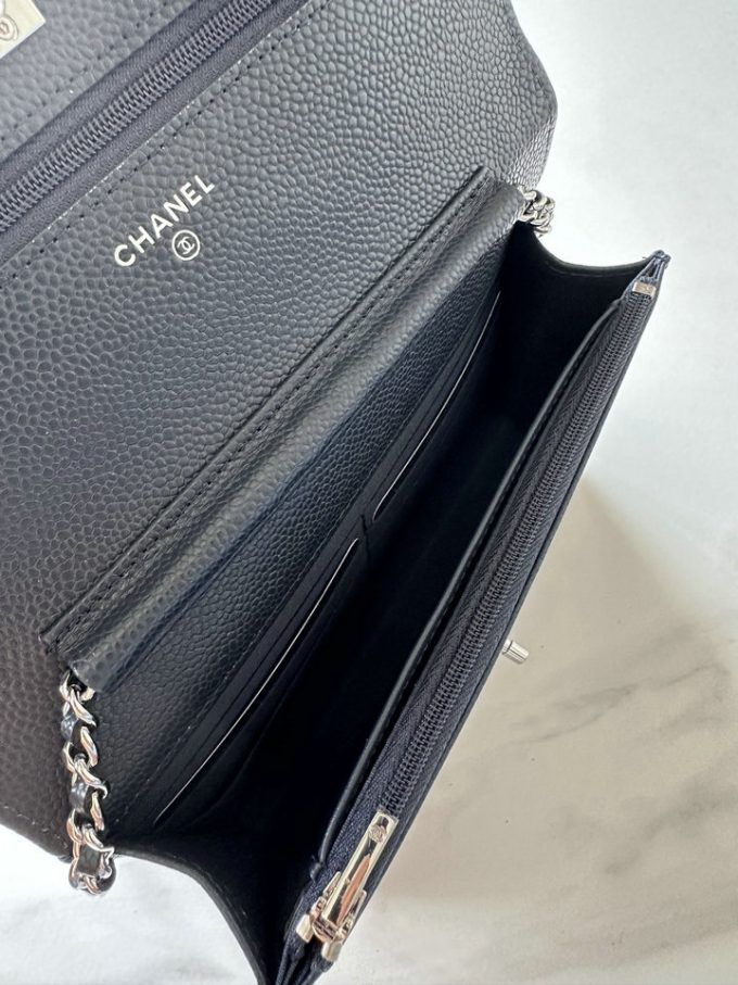 シャネル 2025年 チェーンウォレット CHANEL ミニ フラップバッグ ショルダーバッグ レディース シルバー金具 - 画像 (4)
