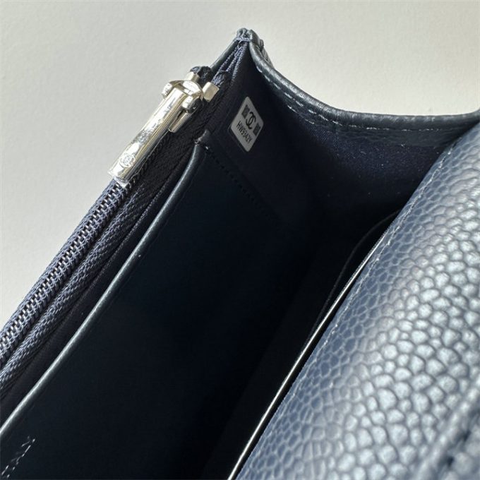 シャネル 2025年 チェーンウォレット CHANEL ミニ フラップバッグ ショルダーバッグ レディース シルバー金具 - 画像 (6)