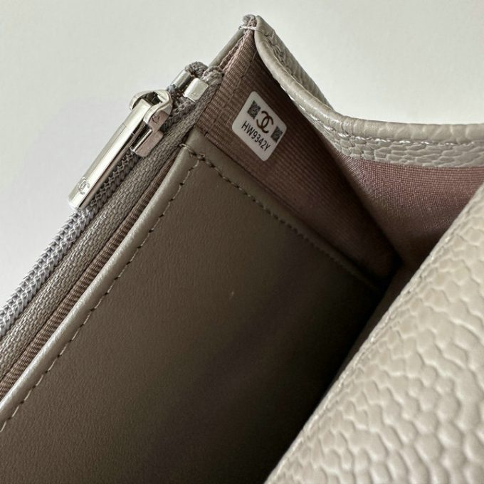 シャネル 2025年 チェーンウォレット CHANEL ミニ フラップバッグ ショルダーバッグ レディース シルバー金具 - 画像 (7)