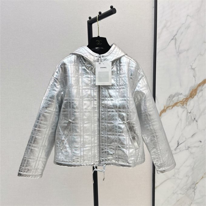 シャネル ロングスリーブ ジップジャケット 2025年 CHANEL フード付き ラムスキン アウターコート シルバー レディース - 画像 (2)